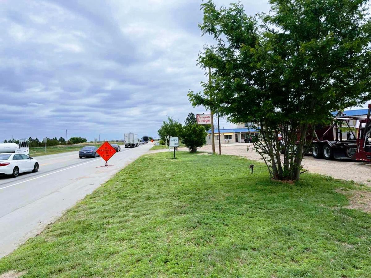 Travelors Lodge Motel & Rv Park Us-287&Us-96 Eads Exterior foto